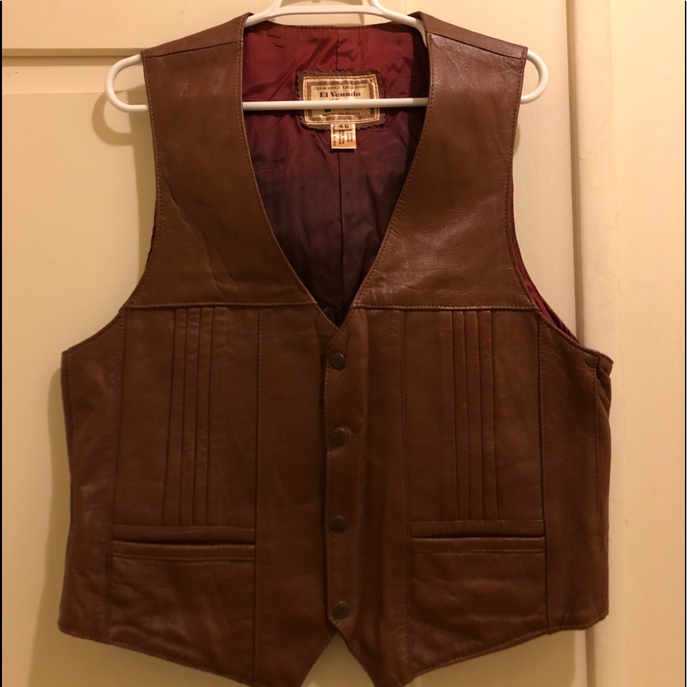El Venado Leather Vest with Maroon Lining